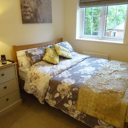 Secret Garden Apartment Faygate Luaran gambar