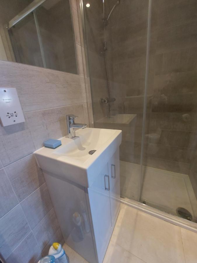 Secret Garden Apartment Faygate Luaran gambar