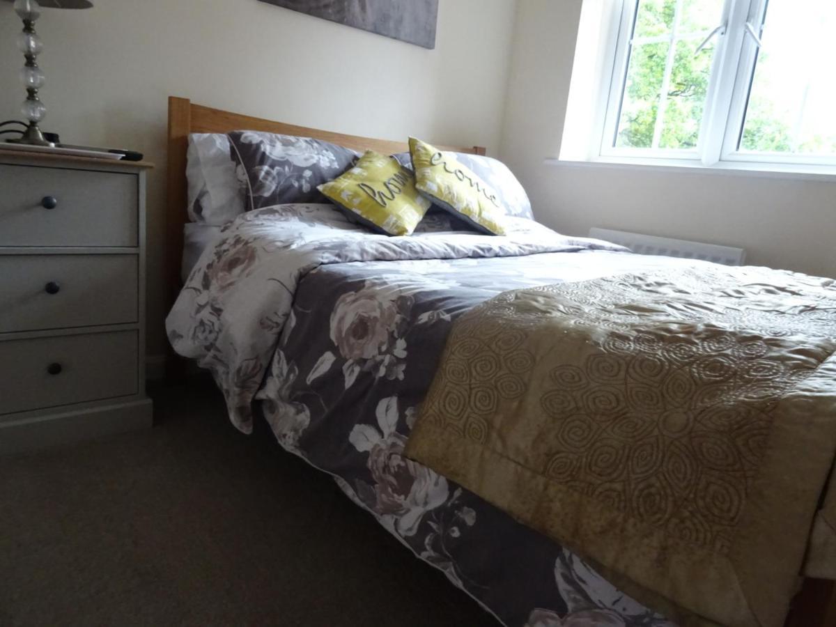 Secret Garden Apartment Faygate Luaran gambar