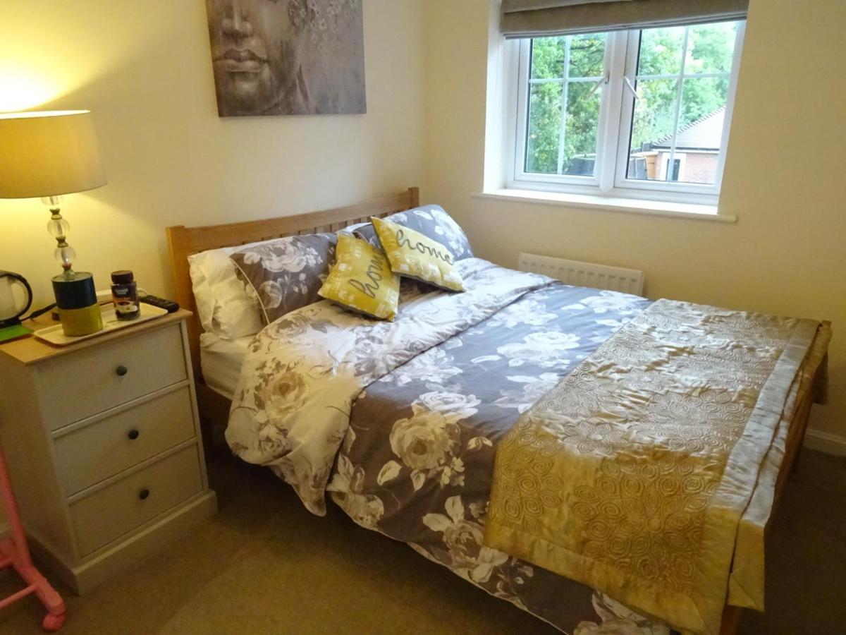 Secret Garden Apartment Faygate Luaran gambar